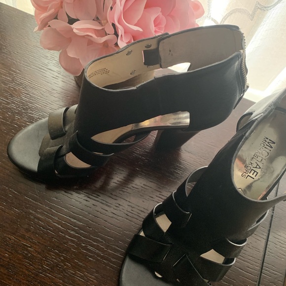 Michael kors heels - Picture 2 of 8
